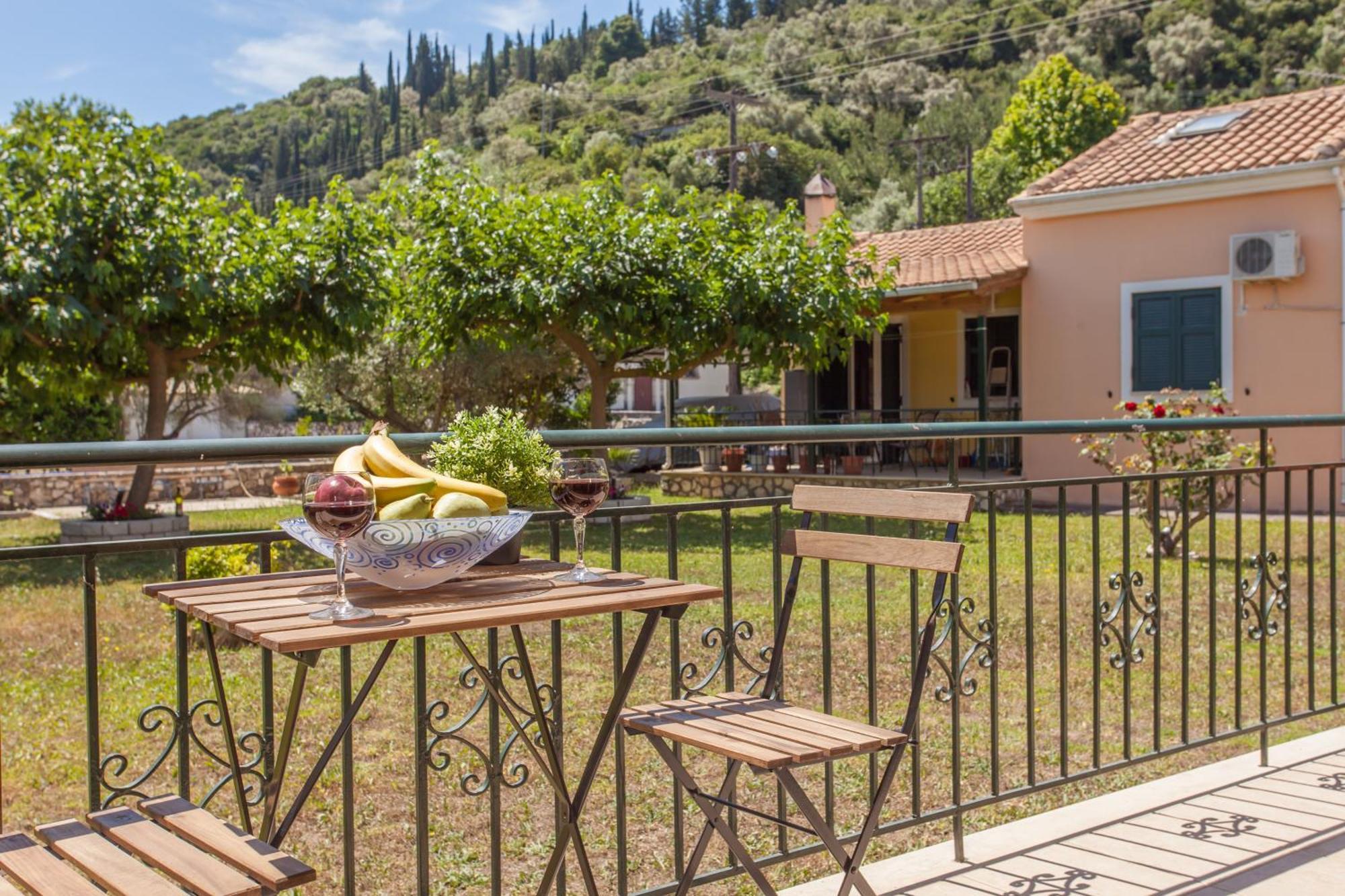 Cozy Apartments In City'S Suburbs Lefkada City Exterior photo
